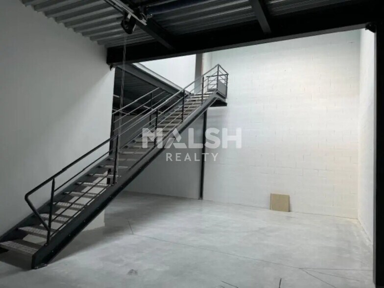 Bureau dans La Tour-de-Salvagny à louer - Photo intérieure - Image 2 de 4