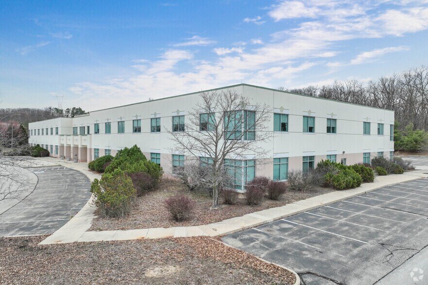 120-140 E Kensinger Dr, Cranberry Township, PA for sale - Primary Photo - Image 1 of 20