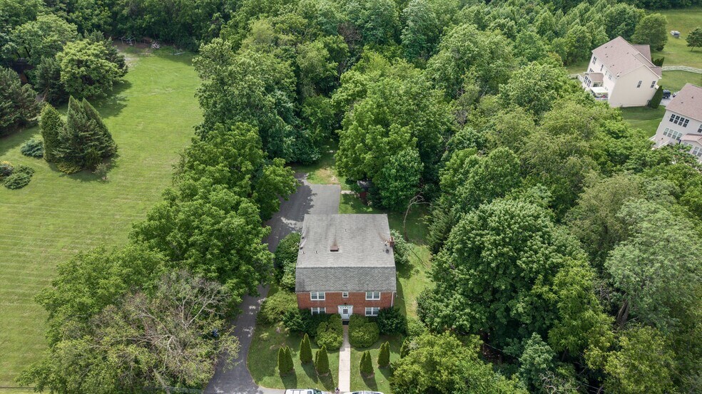 25930 Ridge Rd, Damascus, MD à vendre - Photo du bâtiment - Image 2 de 13