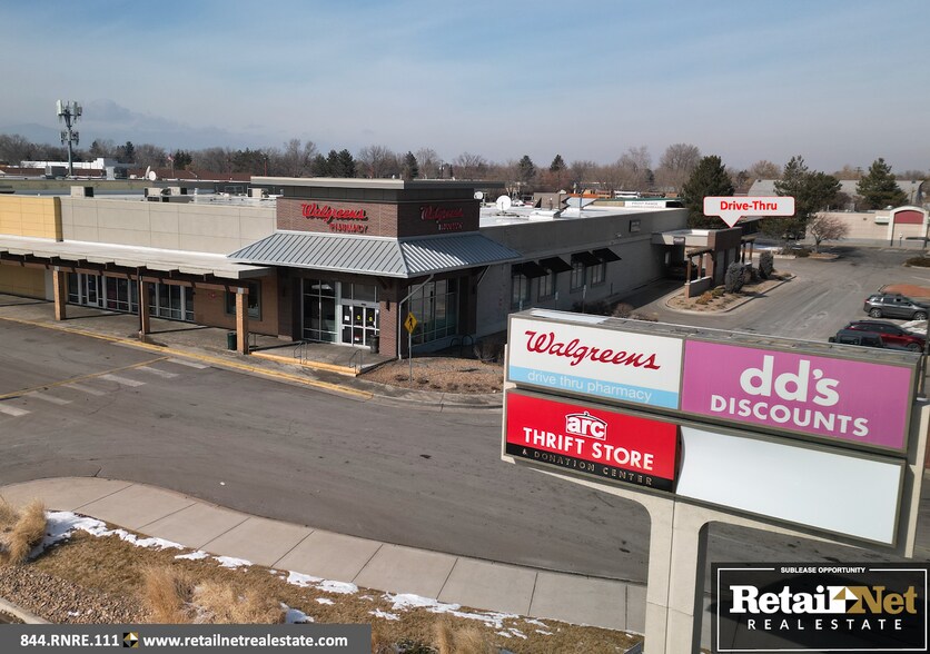 7665 W Jewell Ave, Lakewood, CO à louer - Photo du bâtiment - Image 2 de 8