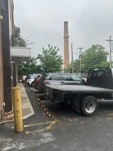 526 Richmond Ter, Staten Island, NY for lease Interior Photo- Image 2 of 6