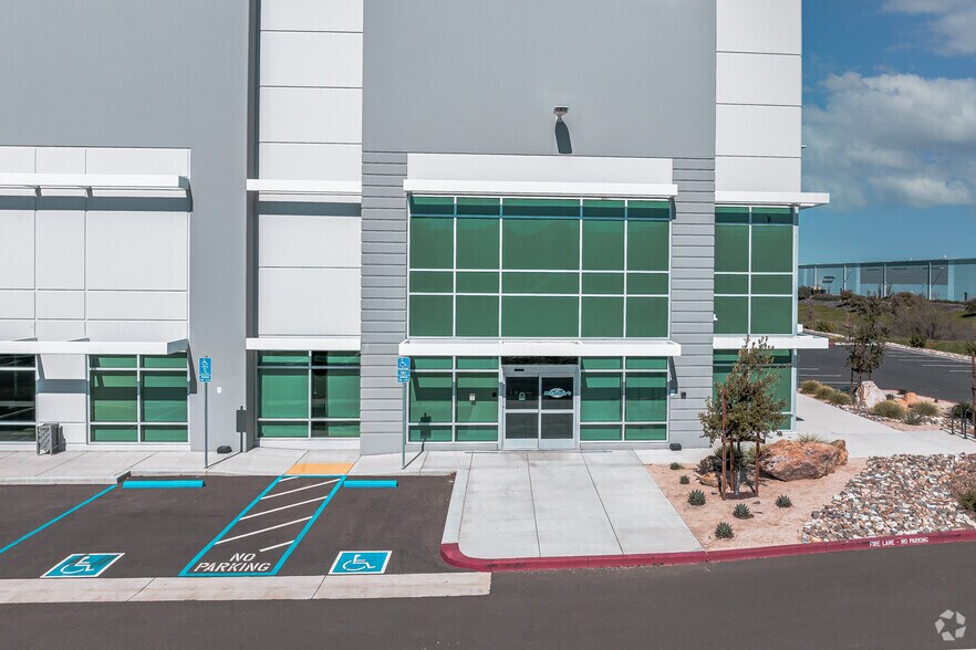 6751 W Schulte Rd, Tracy, CA à louer - Autre - Image 2 de 2