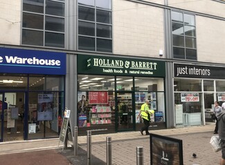 Plus de détails pour Cavendish Walk, Huyton - Vente au détail à louer