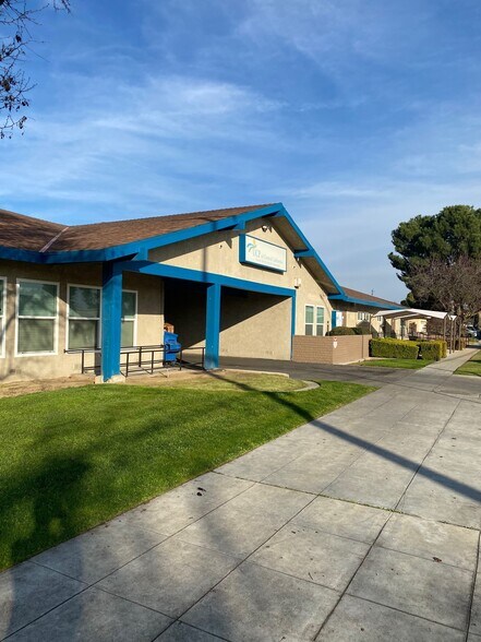 4303 E Ashlan, Fresno, CA à louer - Photo principale - Image 1 de 4