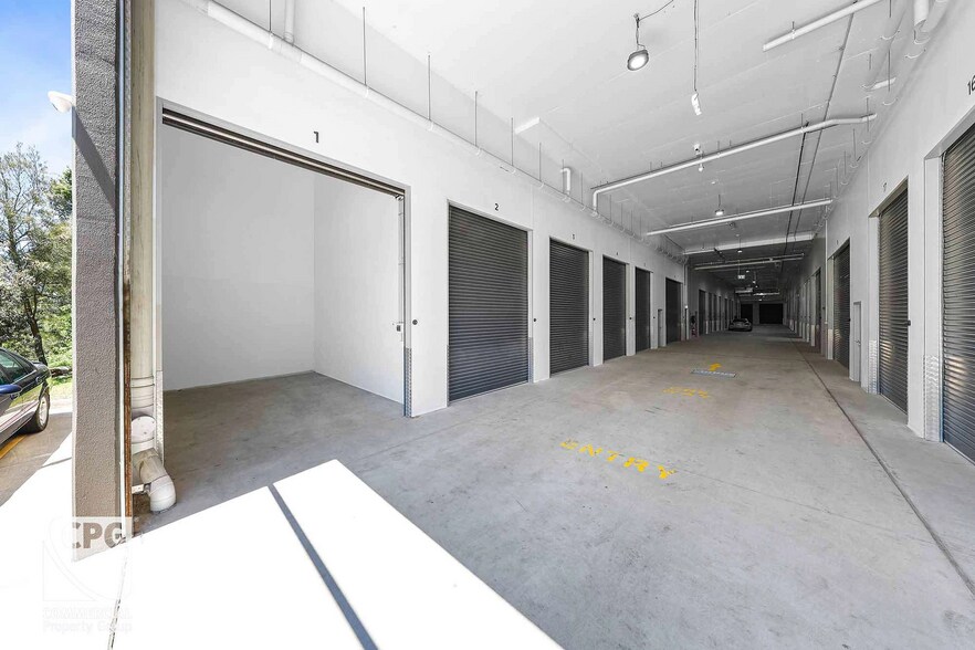 2 Clerke Pl, Kurnell for sale - Interior Photo - Image 2 of 2