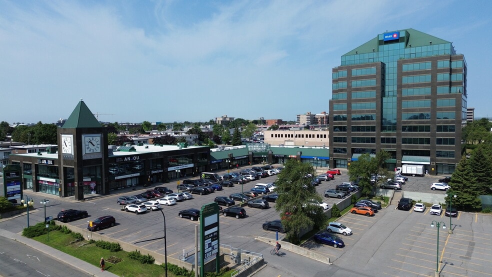6355-6455 Rue Jean-Talon E, Saint-leonard, QC à louer - Photo du bâtiment - Image 2 de 13