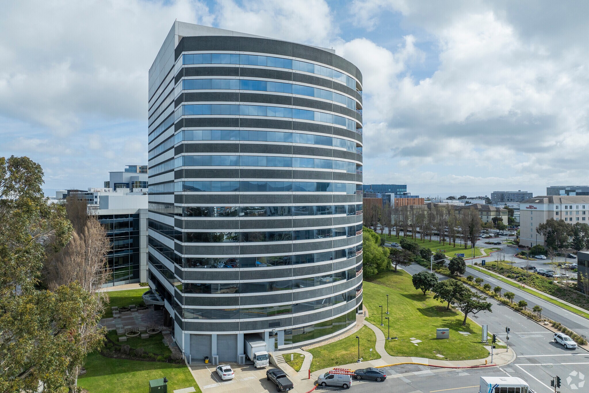 601 Gateway Blvd, South San Francisco, CA à louer Photo du bâtiment- Image 1 de 16