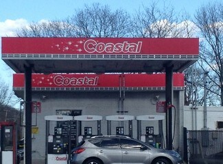 Plus de détails pour 950 Portion Rd, Lake Ronkonkoma, NY - Commerce de détail à louer