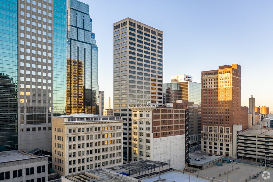 1100 Main St, Kansas City, MO à louer - Photo du bâtiment - Image 2 de 28