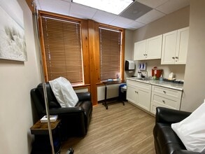 98 Main St, Southington, CT for lease Building Photo- Image 2 of 13