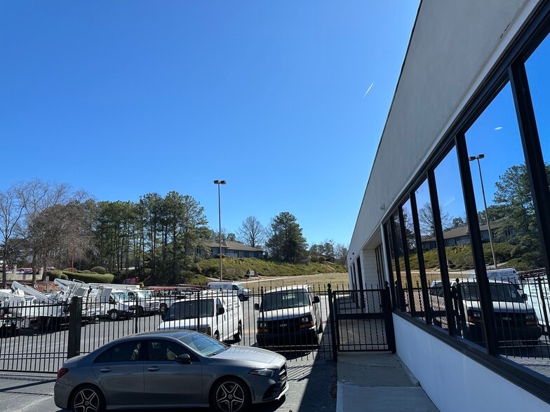 1253 Southlake Pky, Morrow, GA for sale - Building Photo - Image 2 of 26