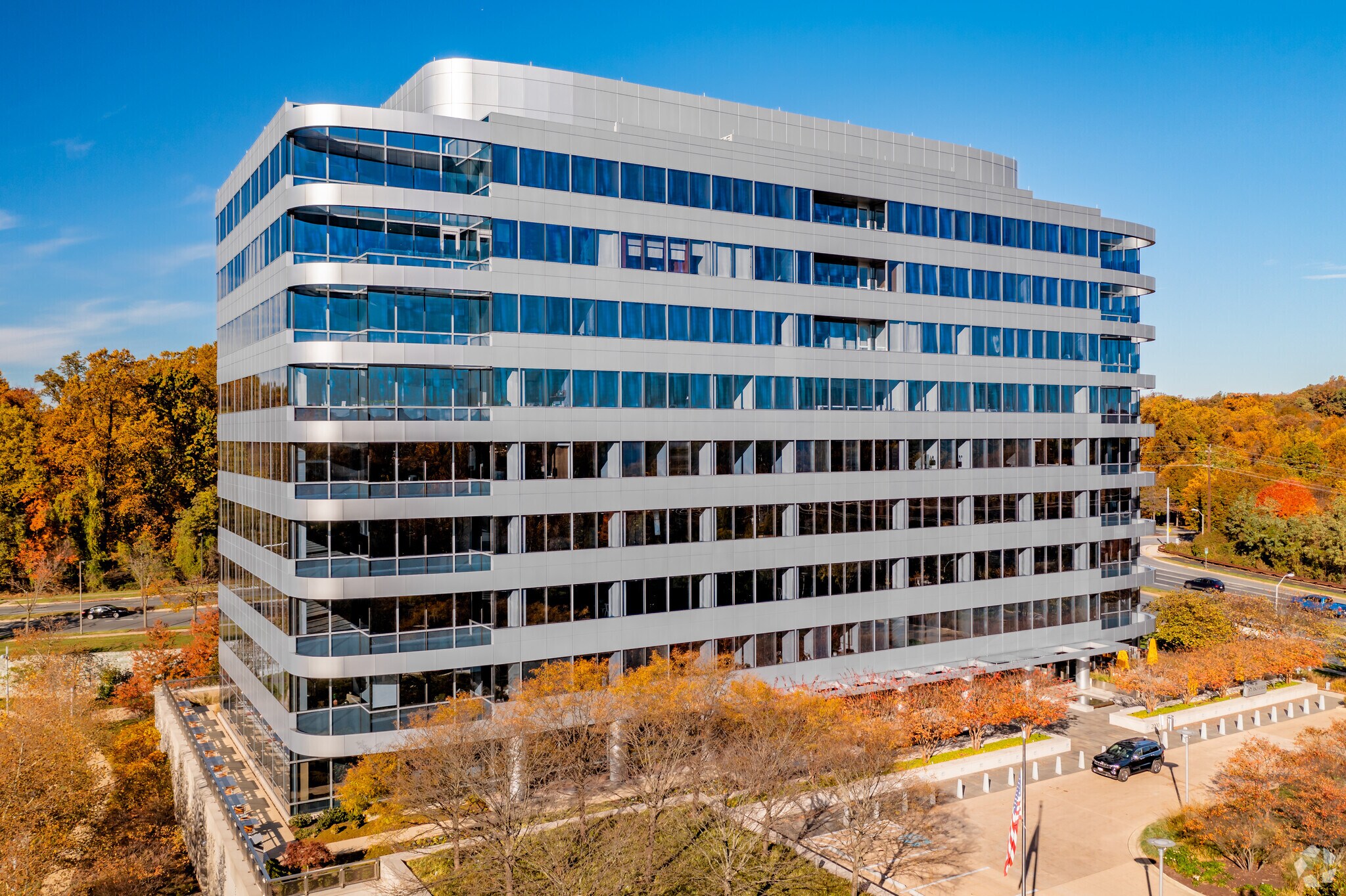 2000 Tower Oaks Blvd, Rockville, MD for lease Building Photo- Image 1 of 19