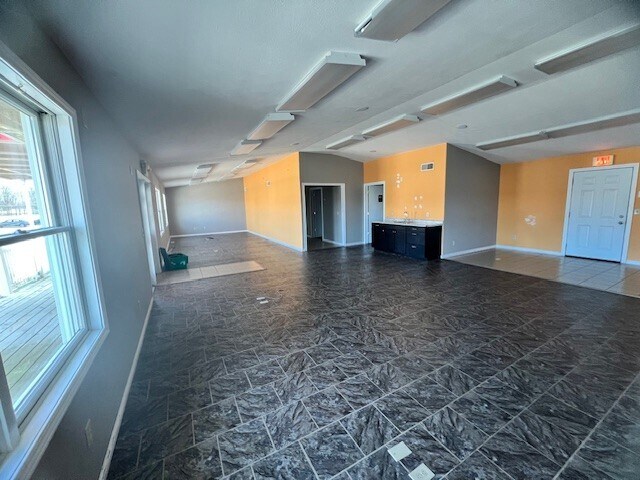 2600 Elkhart Rd, Goshen, IN à louer - Photo du bâtiment - Image 2 de 8