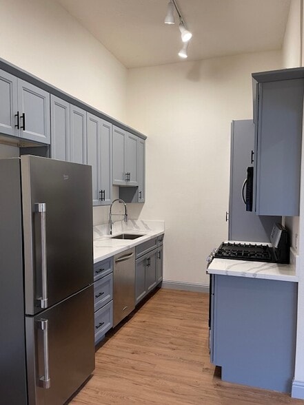 1403-1413 Encinal Ave, Alameda, CA à vendre - Photo du bâtiment - Image 3 de 9