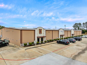 26797 Hanna Rd, Conroe, TX à louer Photo du bâtiment- Image 2 de 6