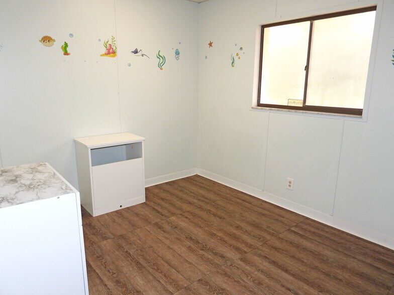 2261 Sarno Rd, Melbourne, FL à vendre - Photo intérieure - Image 3 de 16