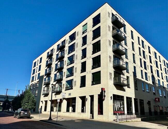 More details for 315 N 7th Ave, Minneapolis, MN - Retail for Lease