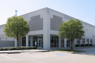 Beltway 8 @ JFK Blvd, Houston, TX à louer Photo du bâtiment- Image 1 de 4