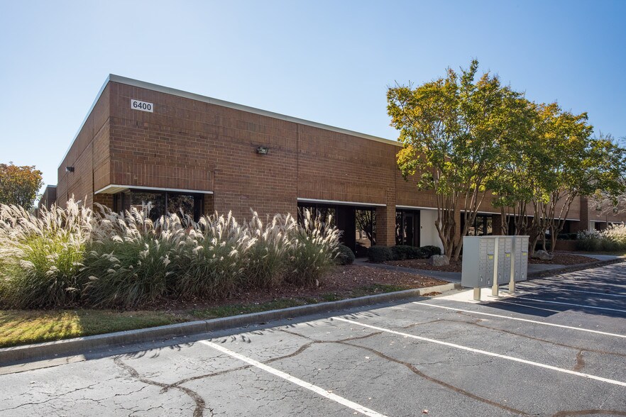 6400 Atlantic Blvd, Norcross, GA à louer - Photo du bâtiment - Image 3 de 7