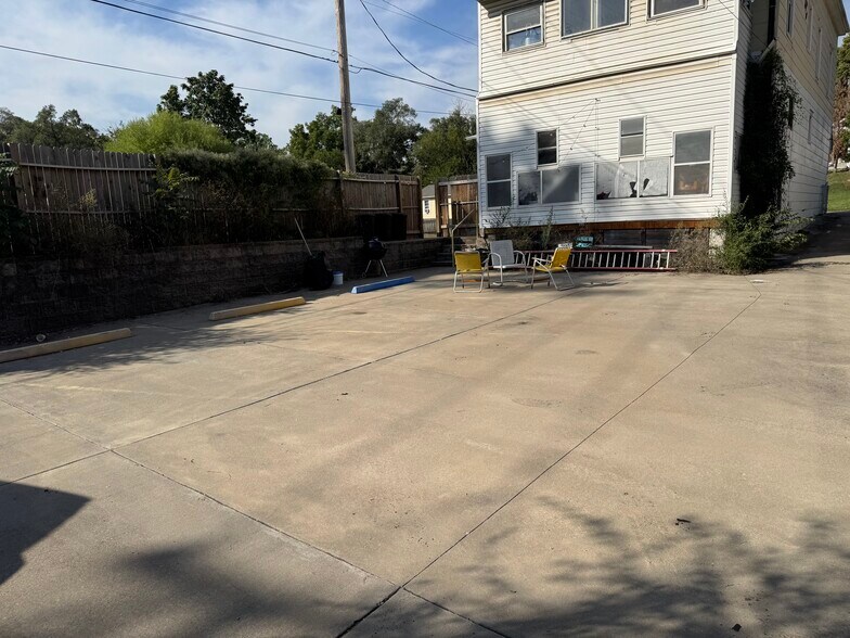 81 N Mill St, Kansas City, KS à louer - Photo du bâtiment - Image 2 de 17