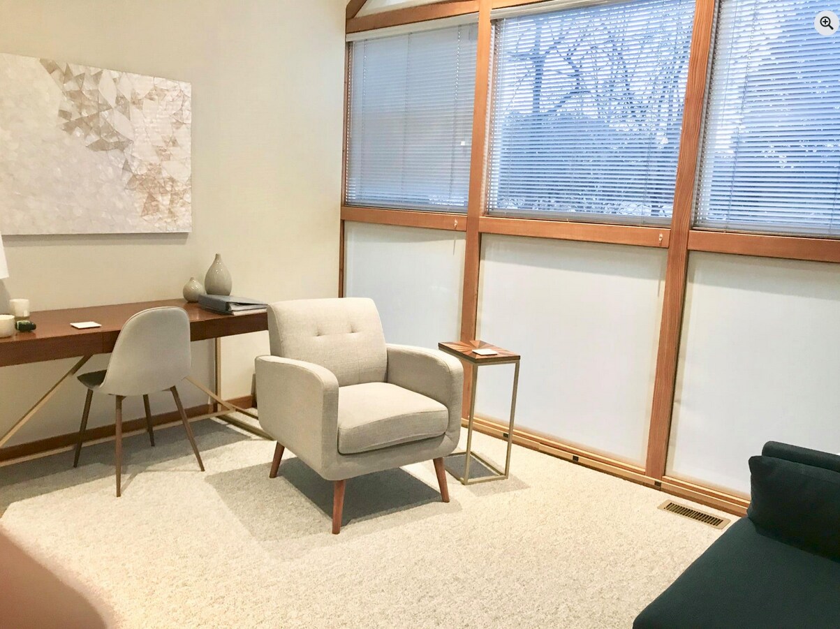 976 Martin Luther King Jr Blvd, Chapel Hill, NC à louer Photo du bâtiment- Image 1 de 5