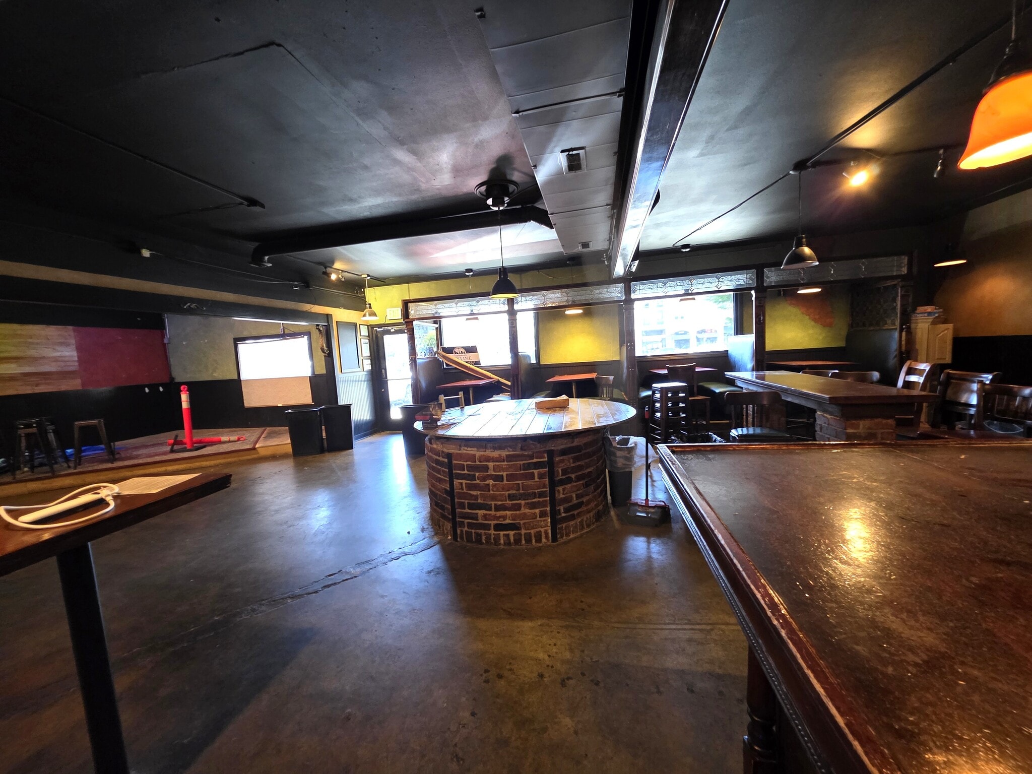 11848 98th Ave NE, Kirkland, WA for lease Interior Photo- Image 1 of 4