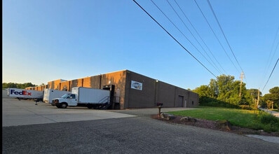 1217-1227 Norton Rd, Hudson, OH for lease Building Photo- Image 2 of 13