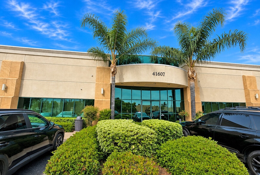 41607 Margarita Rd, Temecula, CA à louer - Photo du bâtiment - Image 3 de 7