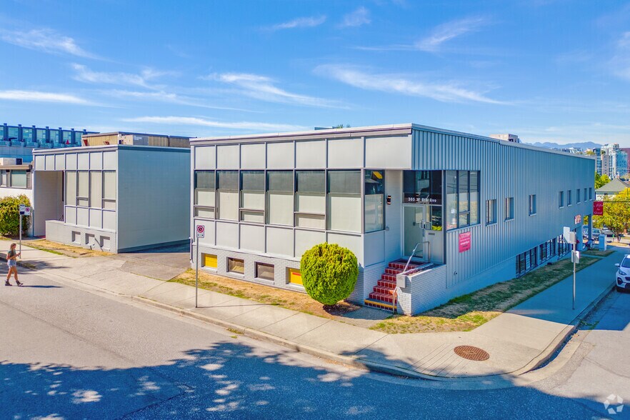 305 8th Ave W, Vancouver, BC à vendre - Photo principale - Image 1 de 1