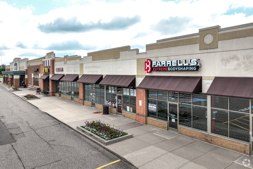 2218-2258 NW Bunker Lake Blvd, Andover, MN for lease - Building Photo - Image 1 of 5