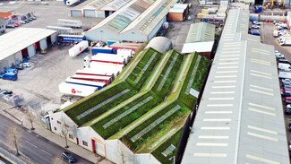 Plus de détails pour 42-44 Duncrue St, Belfast - Industriel à louer