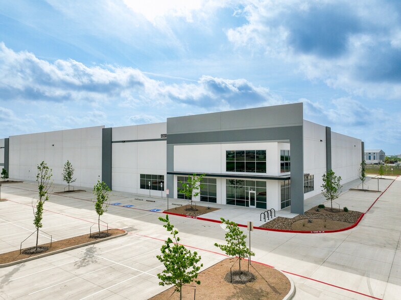 5390 Freeport Rd, Von Ormy, TX à louer - Photo du bâtiment - Image 3 de 15