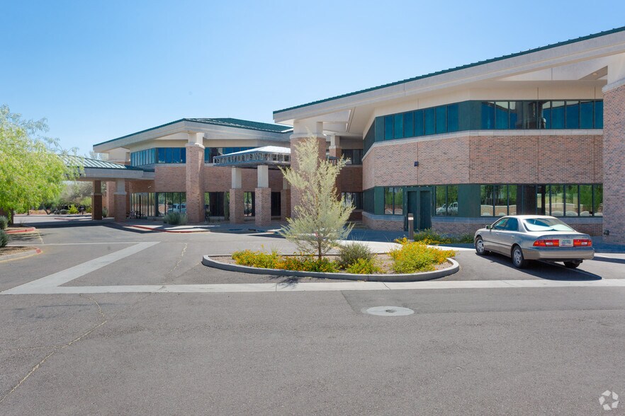 17500 N Perimeter Dr, Scottsdale, AZ à louer - Photo du bâtiment - Image 1 de 3
