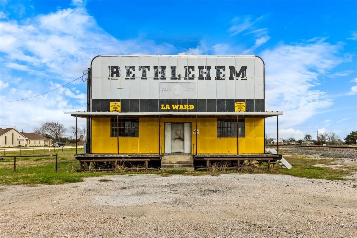 13109 TX-172 Hwy, La Ward, TX for sale Primary Photo- Image 1 of 13