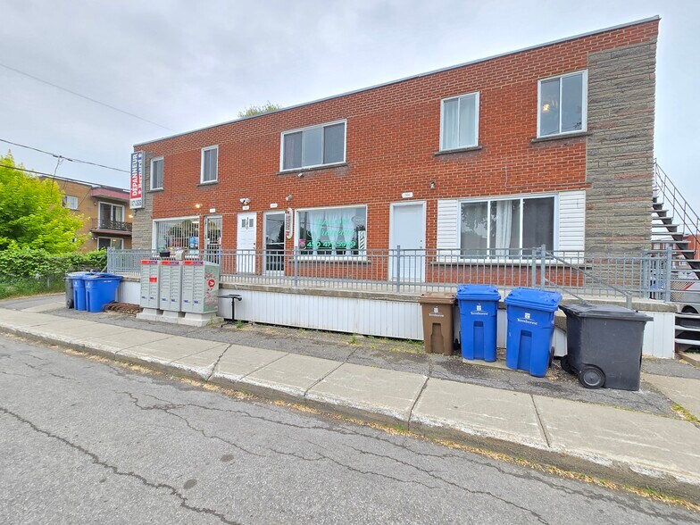 376-394 Rue Bernard, Terrebonne, QC à vendre - Photo du bâtiment - Image 2 de 5