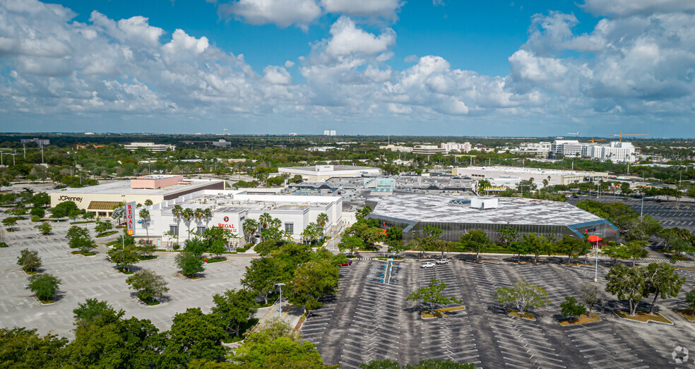 8000 W Broward Blvd, Plantation, FL à louer - Photo principale - Image 1 de 15