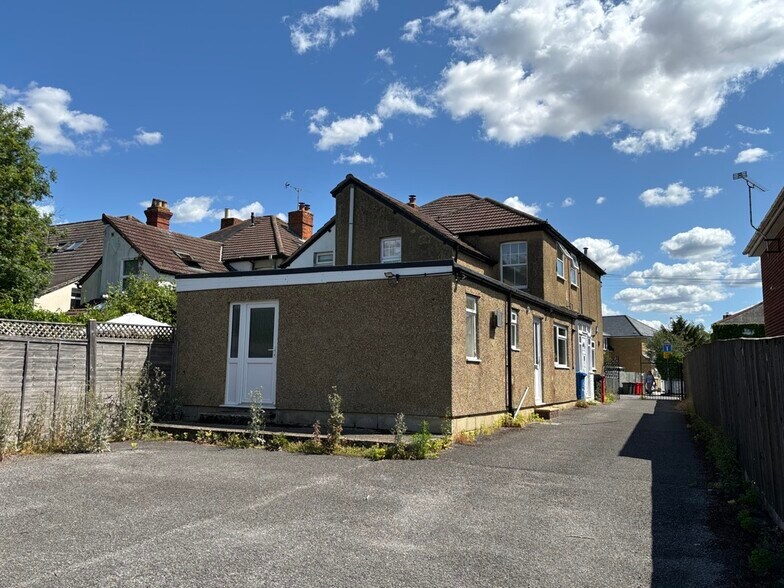 96 Westborough Rd, Maidenhead à louer - Photo du bâtiment - Image 2 de 4