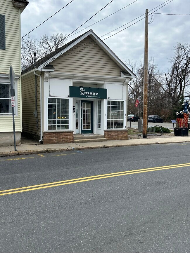 Plus de détails pour 4 Main St, New Egypt, NJ - Commerce de détail à vendre