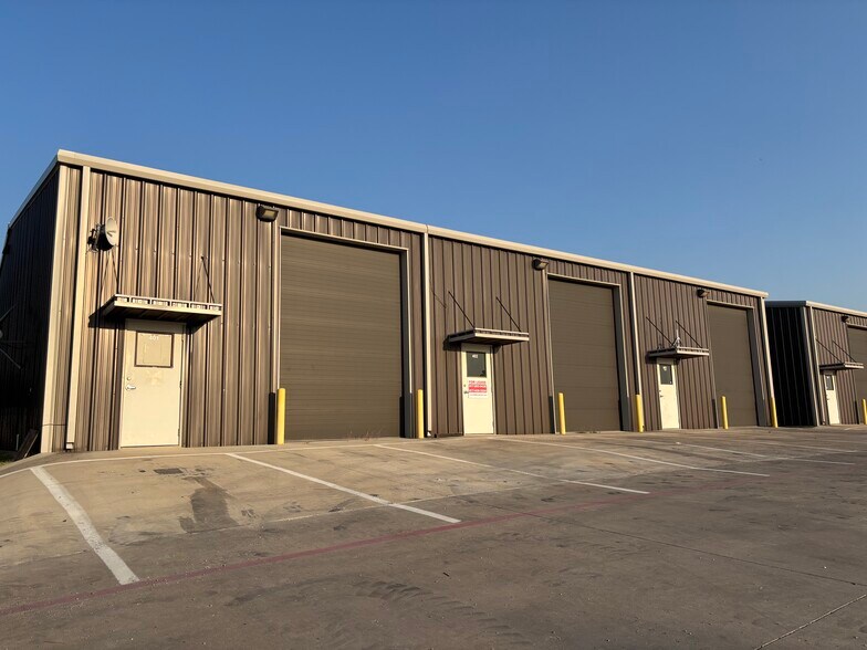 14430 Fm 718, Fort Worth, TX à louer - Photo du bâtiment - Image 3 de 9