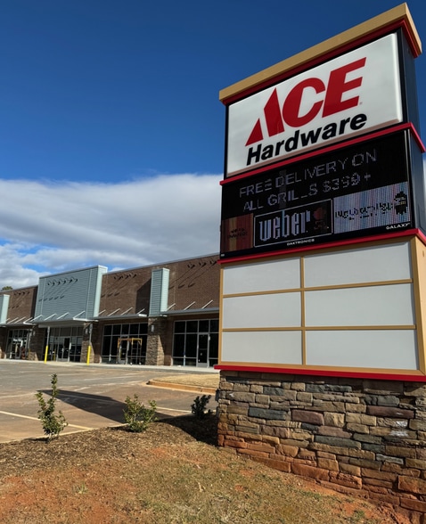 6516 State Park Rd, Travelers Rest, SC for lease - Primary Photo - Image 1 of 4