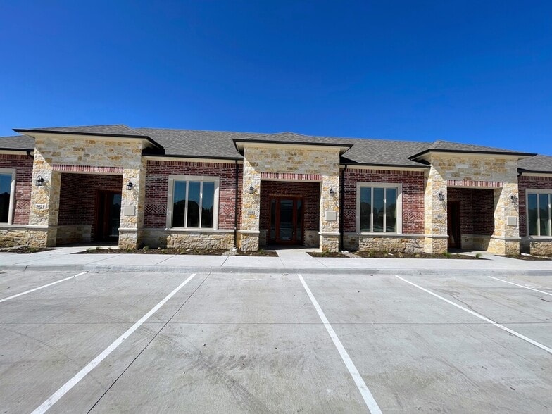 400 Stonebrook Pky, Frisco, TX for lease - Building Photo - Image 3 of 17