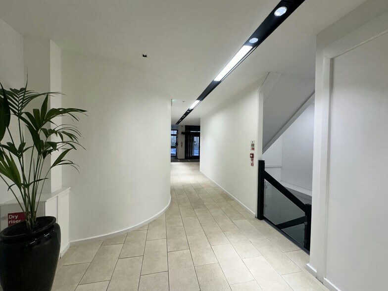 177 West George St, Glasgow à louer - Photo du bâtiment - Image 2 de 14