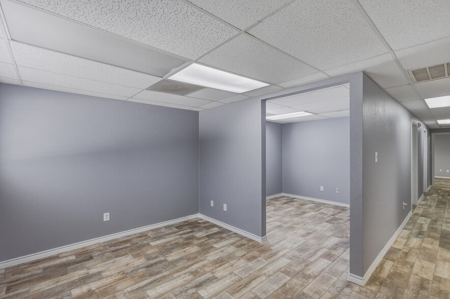 32402 Tamina Rd, Magnolia, TX à vendre - Photo du bâtiment - Image 3 de 39