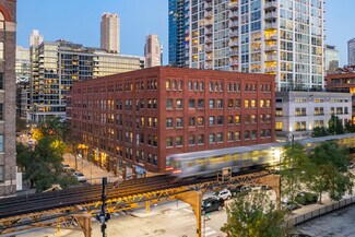 Plus de détails pour 225 W Huron St, Chicago, IL - Commerce de détail à louer