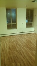 1033 SW Yamhill St, Portland, OR for lease Interior Photo- Image 2 of 3