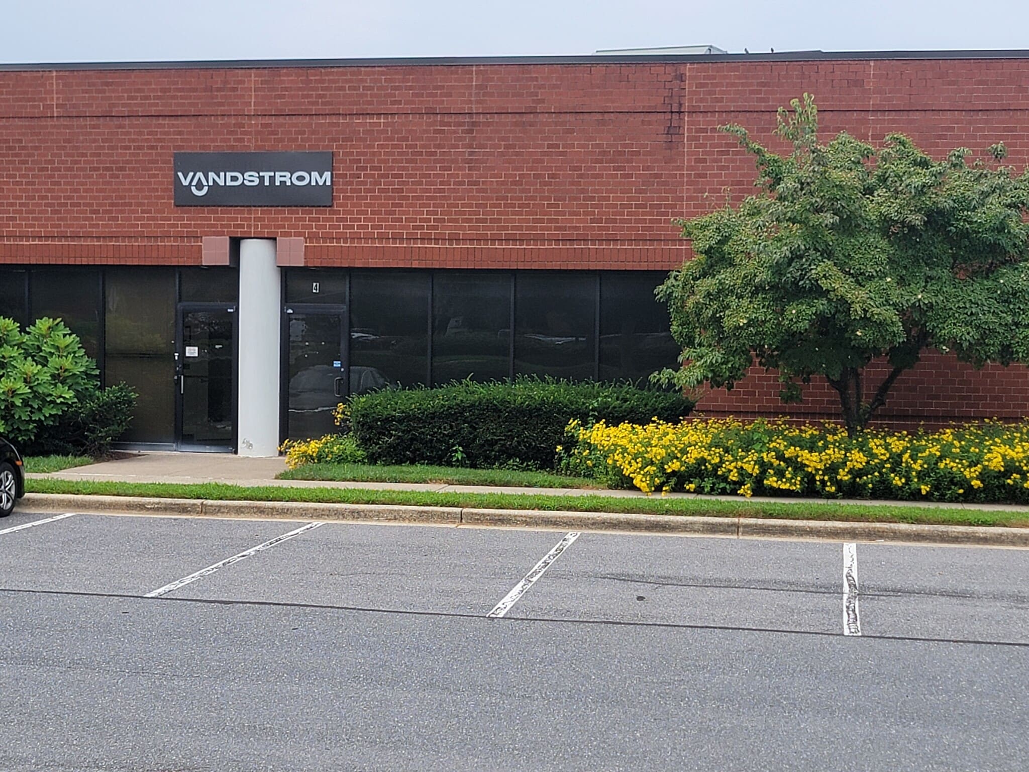 202 Perry Pky, Gaithersburg, MD à louer Photo du bâtiment- Image 1 de 18