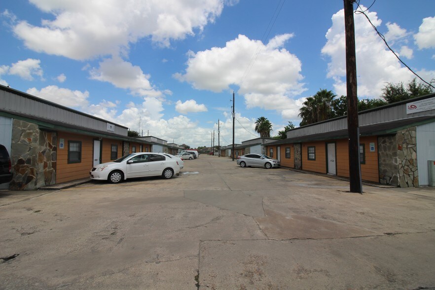 18037 W Little York Rd, Katy, TX à vendre - Photo du bâtiment - Image 3 de 8