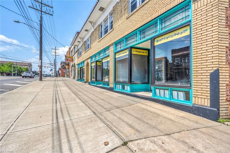 10018 Lorain Ave, Cleveland, OH for lease - Building Photo - Image 2 of 12