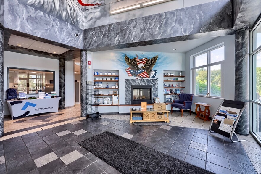 22 Blackhawk Ln, Elizabethtown, PA for sale - Building Photo - Image 3 of 52