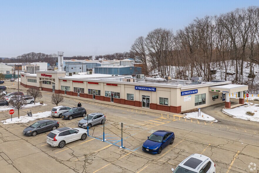 10-20 Welcher Ave, Peekskill, NY à louer - Photo du bâtiment - Image 2 de 5